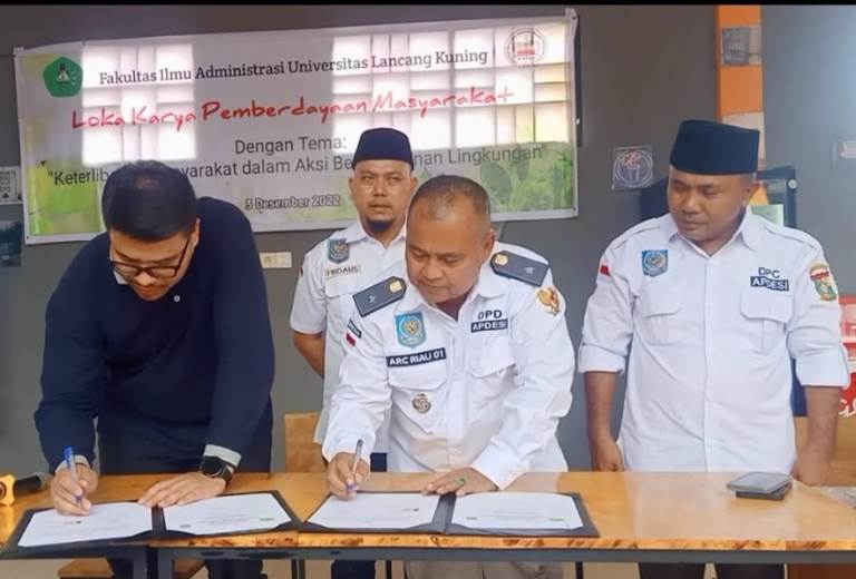 APDESI Provinsi Riau Teken MOU Dengan Fakultas Ilmu Administrasi UNILAK Riau